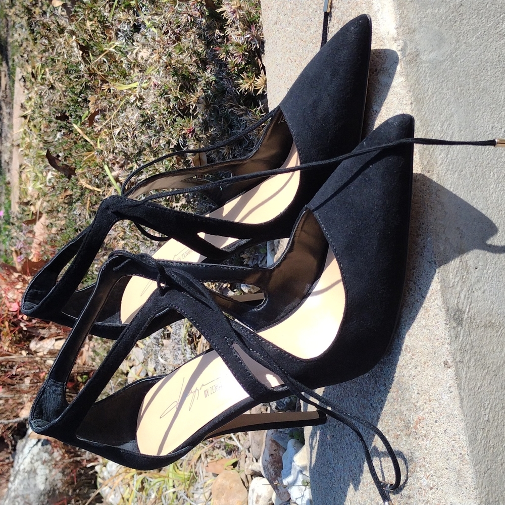 Daya By Zendaya Black Suede Pumps